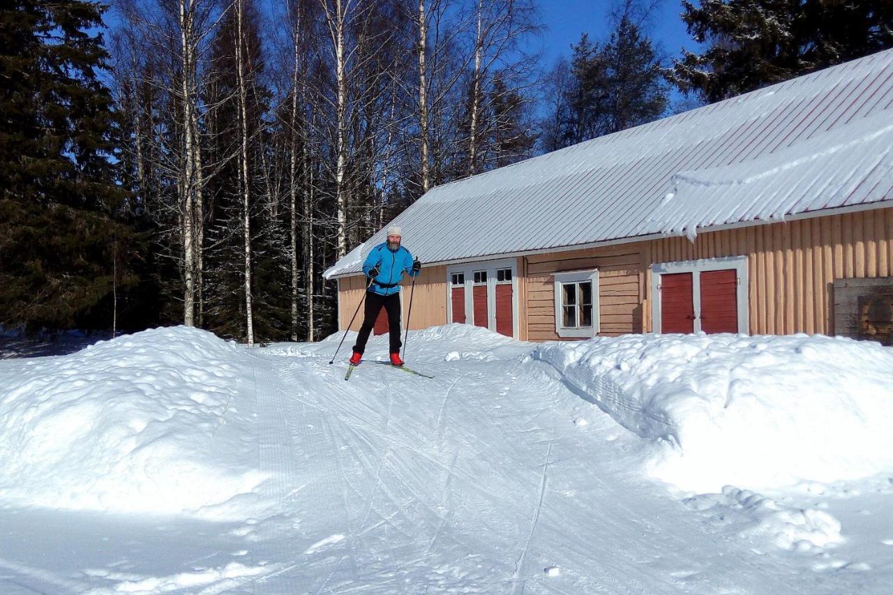 Vanhan Koulun Majatalo-Old School Guest House Kolinkylä Dış mekan fotoğraf